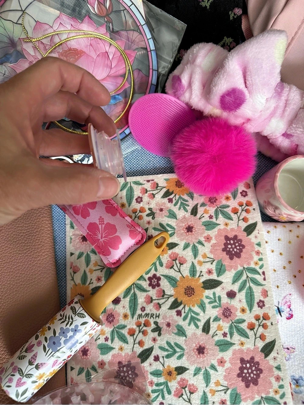Pretty in Pink Accessory Bundle - Picture 6 of 11